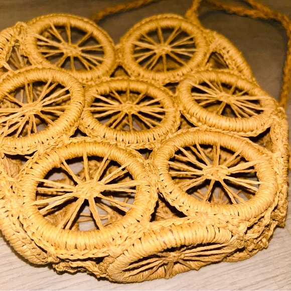 WICKER Woven Lemon Orange Geometric Unique Shoulder Bag Gathering Basket Decor - Picture 3 of 8